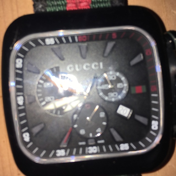Gucci Coupe Watch - Picture 2 of 6